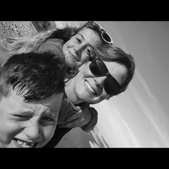 Meet your Posher, Amanda - Picture 1 of 1